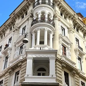 *** Hotell Le Petit Italien